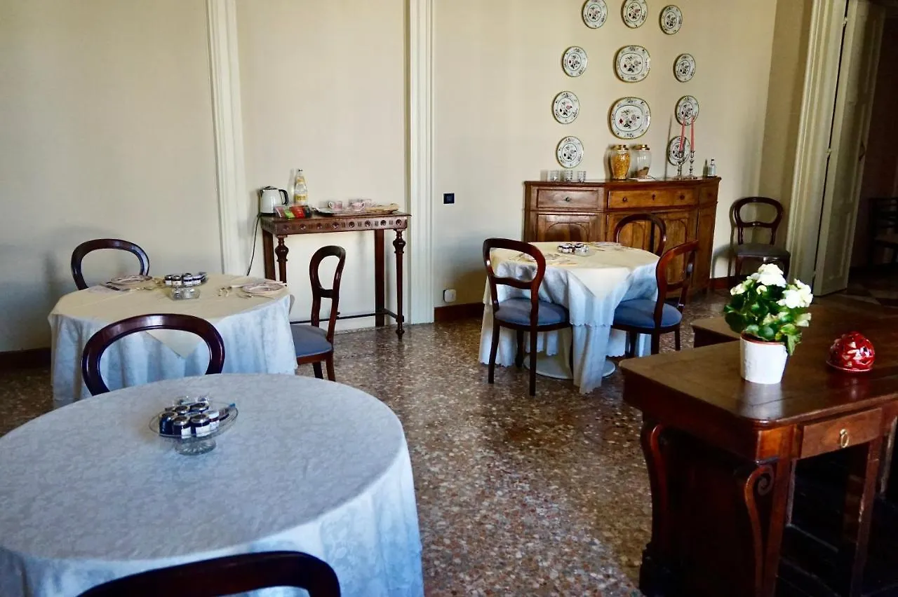 Palazzo Mantua Benavides Suites & Apartments Padova Guest house
