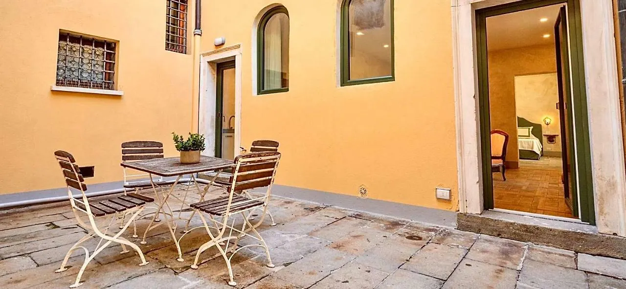 Palazzo Mantua Benavides Suites & Apartments Padua Gasthuis